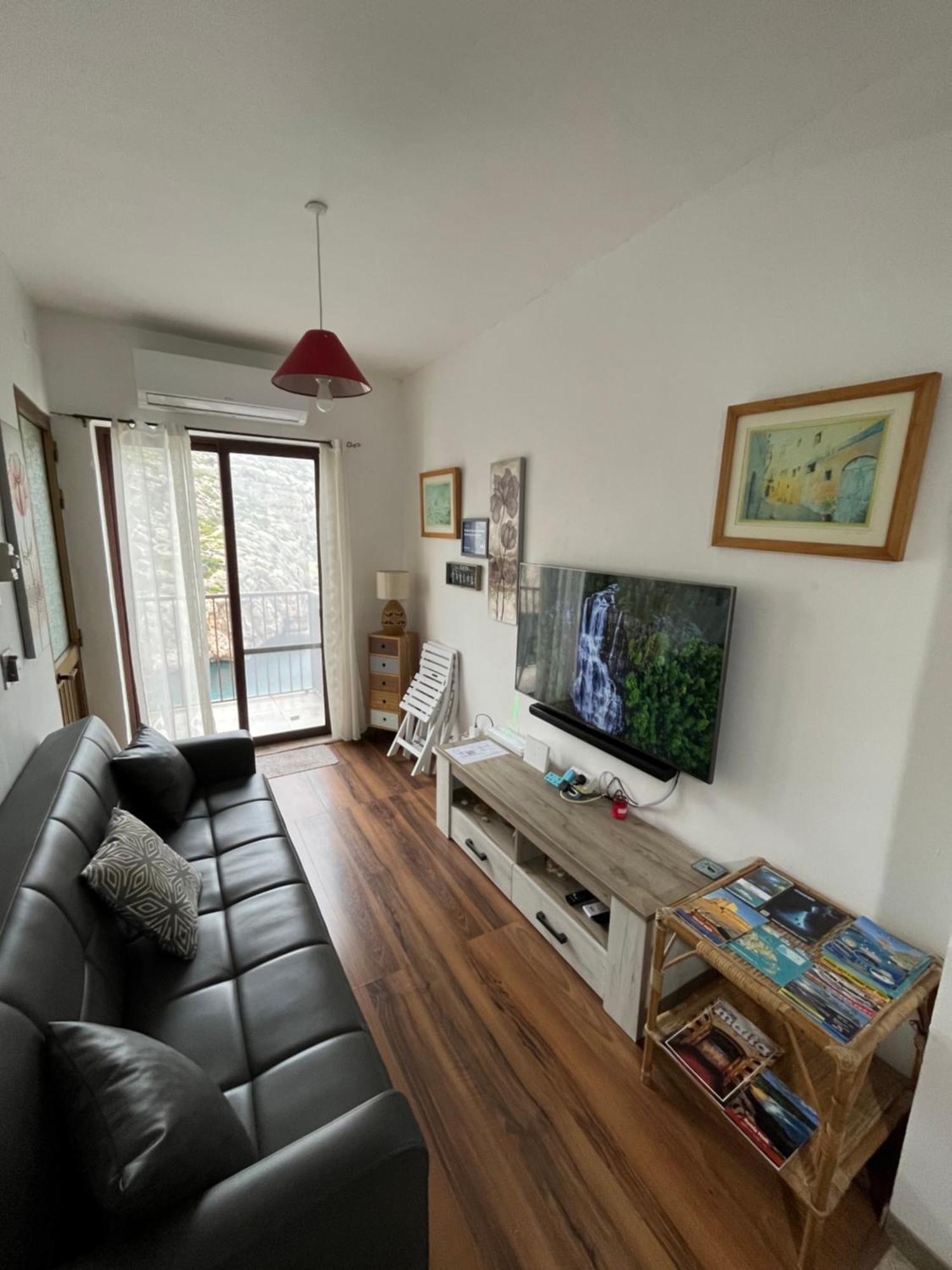 Seafront Apartment With Amazing Sunset View 克伦蒂 外观 照片